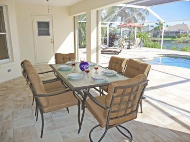 Stunning Cape Four Bedroom Villas with Pool for $1700 a Week